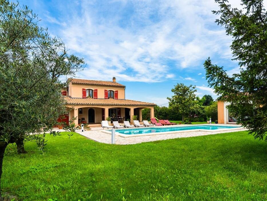 Mooie en gezellige Provençaalse villa met privézwembad - airconditioning - WiFi - tafeltennistafel - tafelvoetbal