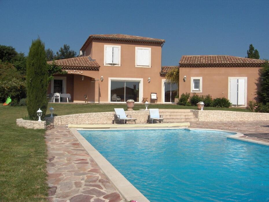 Belle villa avec 4 chambres climatisées piscine privative cuisine d'été prés d'Avignon et l'Isle Sur La Sorgue - wifi