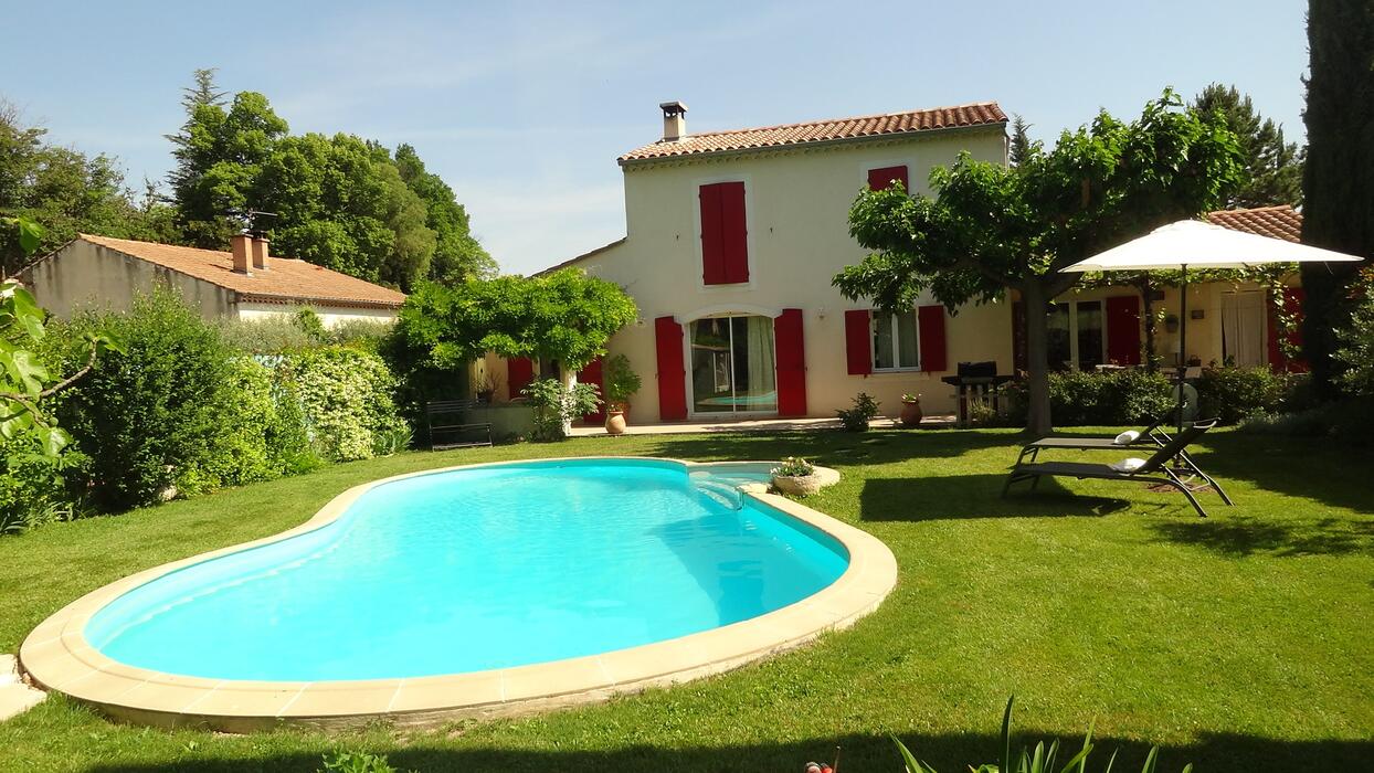 Entre Alpilles et Lubéron belle Villa avec piscine privative- climatisation -Wifi