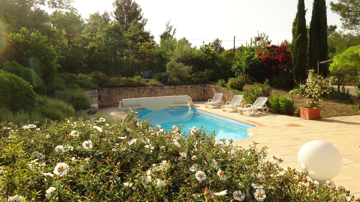 Mooi huis met privézwembad op een heuvel met uitzicht op de Luberon - airconditioning