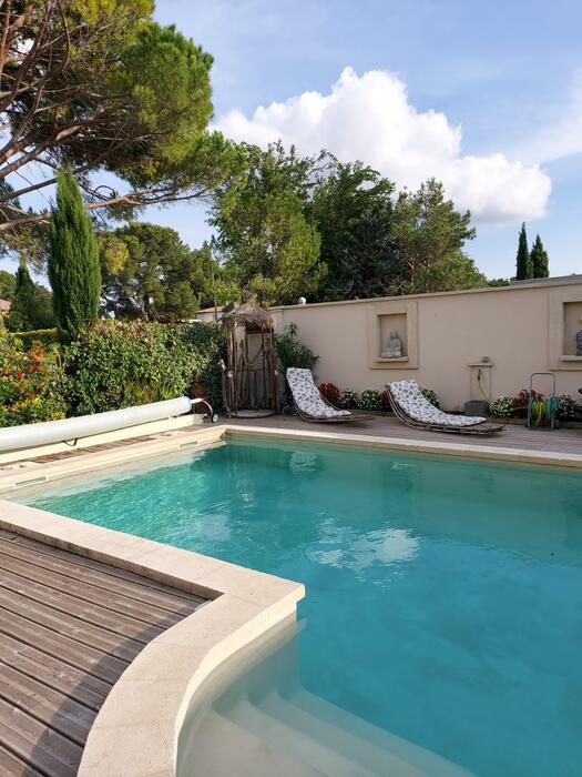 Geräumiges und angenehmes Haus mit privatem Pool in der Provence in der Nähe von Avignon