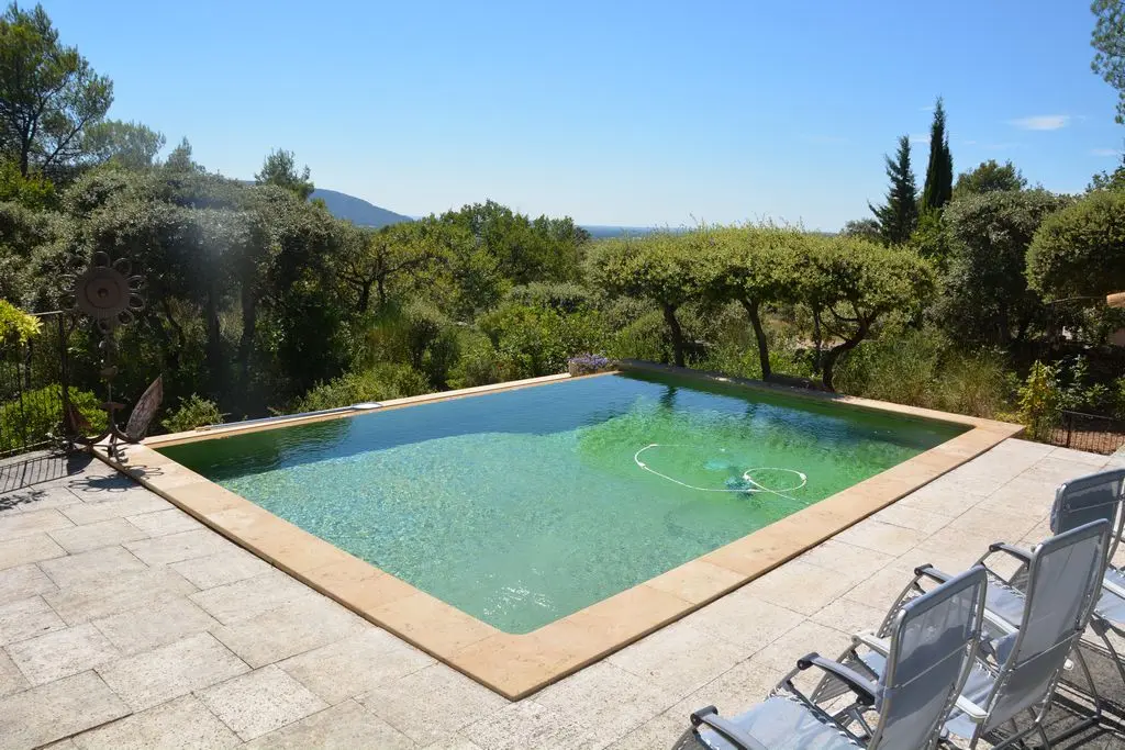 Luberon - Superb Mas of character with Heated Swimming Pool near Gordes