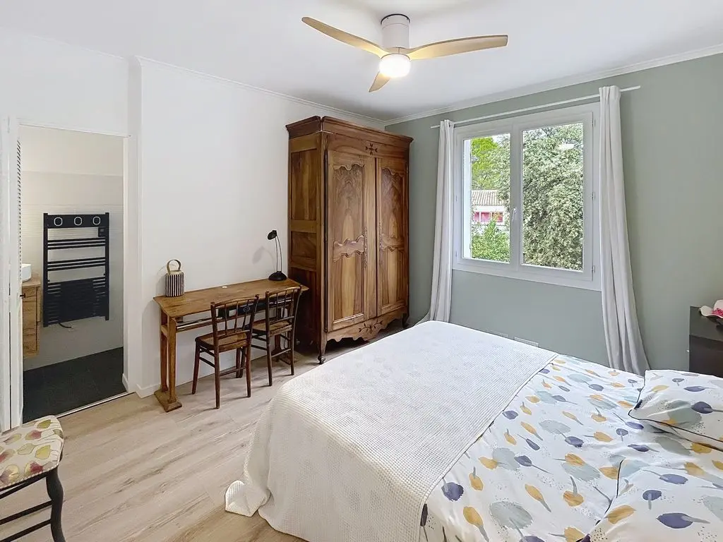 Image 40