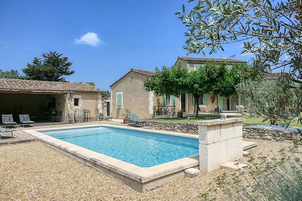 Charmante villa met airconditioning en vloerkoeling - Privézwembad en grote tuin in Eygalières