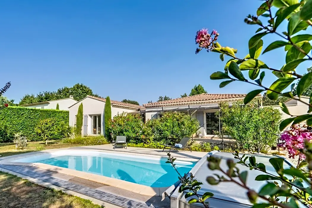 Confortable Villa avec piscine privative et grand jardin dans le Lubéron - climatisation et Wifi