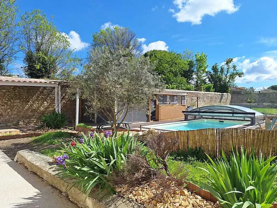 Mooi en comfortabel huis met privézwembad in Valréas